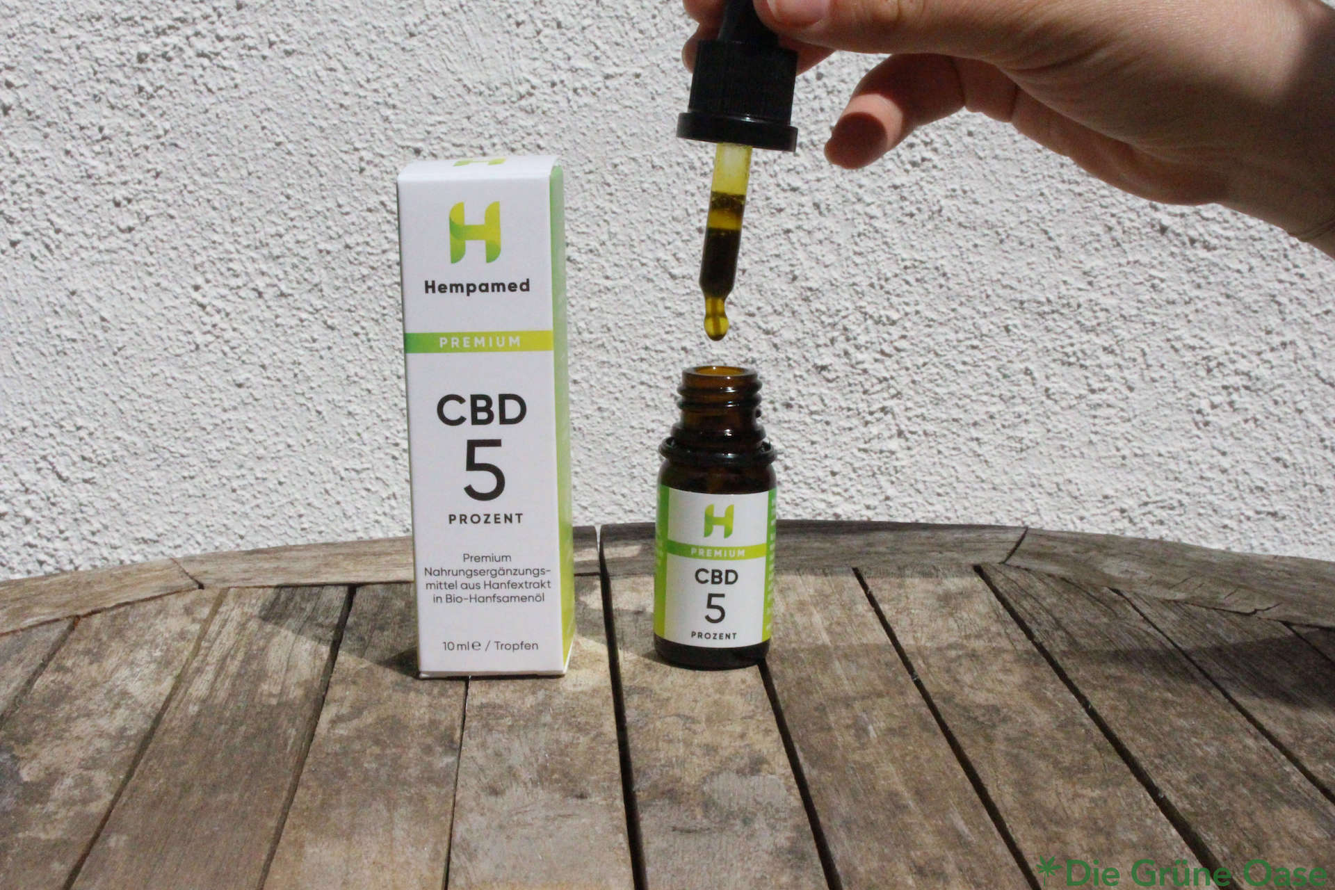 CBD Öl Dosierung mit Pipette
